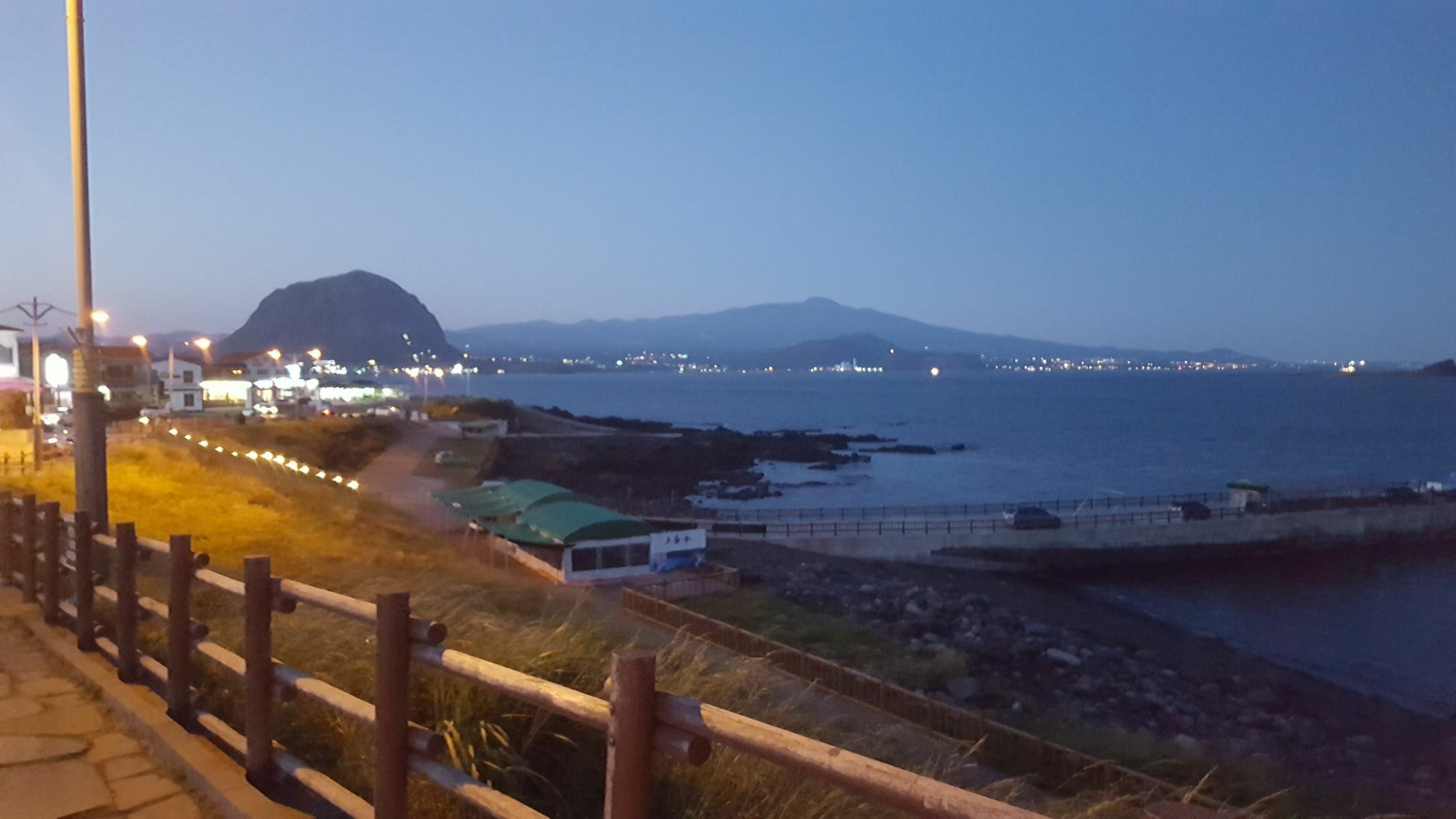 Wind Jeju Cafe & Pension Seogwipo Exterior foto